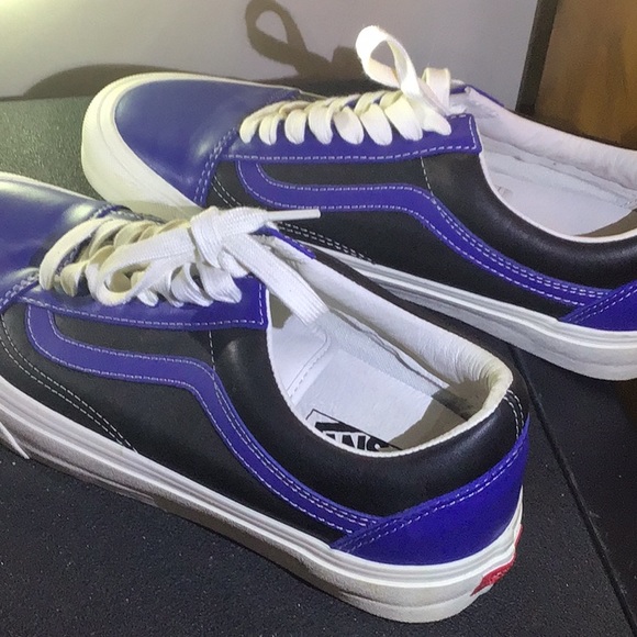 Vans - Picture 4 of 5